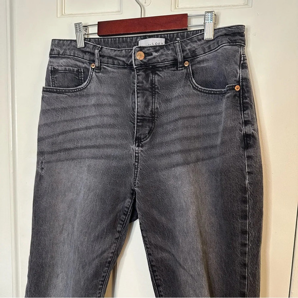 LOFT The Curvy Straight Crop High Rise Jeans Raw Hem Ripped Black 28 - Picture 3 of 8